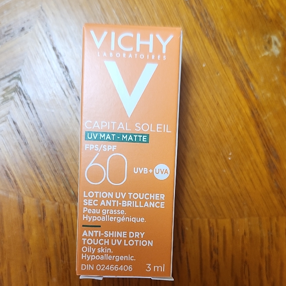 Free with purchace Vichy Capital Soleil UV Matte Lotion Sample